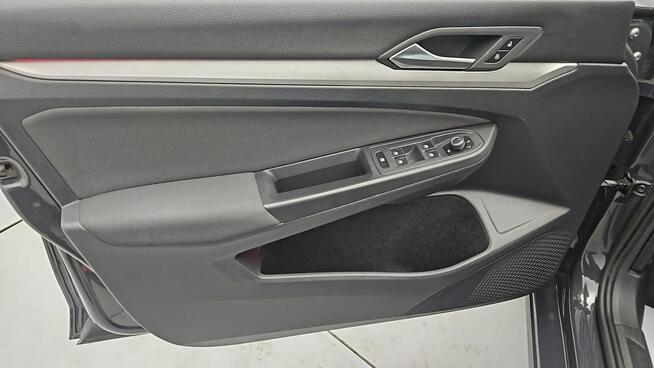 Volkswagen Golf VIII 2.0 TDI Life ! Z Polskiego Salonu ! Faktura VAT !