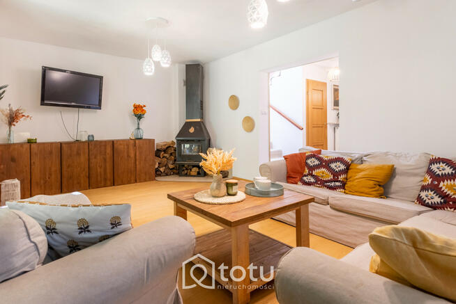 Dom Marianów gm. Leszno,