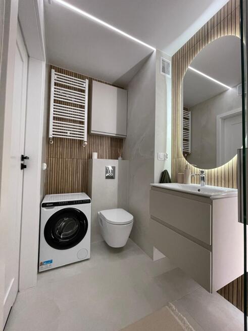 Nowoczesny apartament z balkonem i widokiem