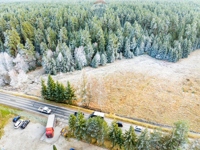 Działka przy głównej drodze w Harklowej