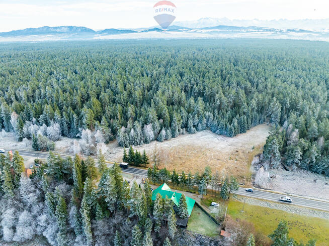 Działka przy głównej drodze w Harklowej