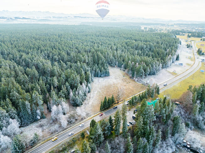Działka przy głównej drodze w Harklowej