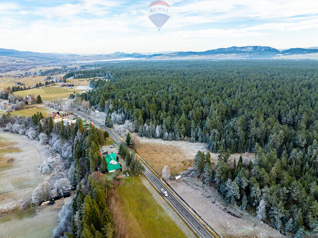 Działka przy głównej drodze w Harklowej