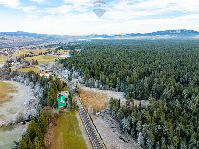 Działka przy głównej drodze w Harklowej