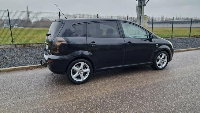 Toyota Corolla Verso 2.2 D-4D 7osobowy 2006r 211tys km Hak Klima Tempomat Navi Isofix