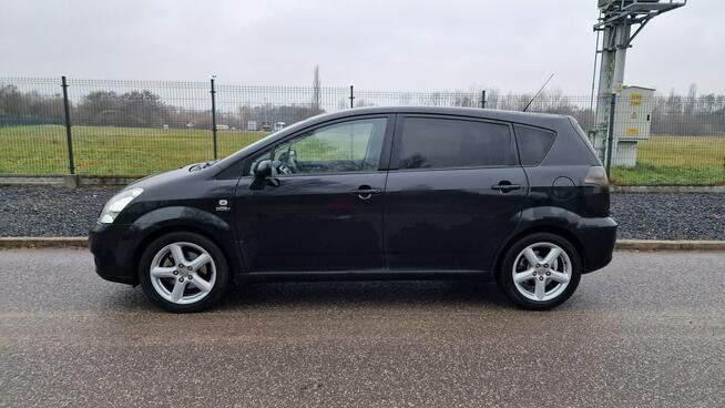 Toyota Corolla Verso 2.2 D-4D 7osobowy 2006r 211tys km Hak Klima Tempomat Navi Isofix