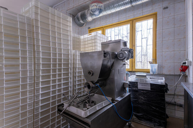 Budynek produkcyjny z zapleczem hotelowym