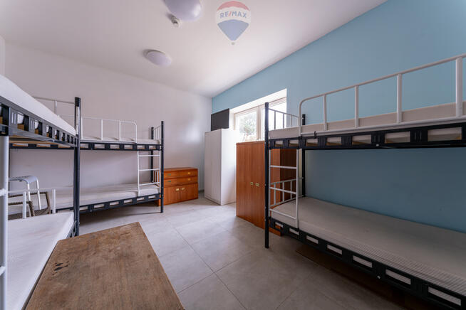 Budynek produkcyjny z zapleczem hotelowym