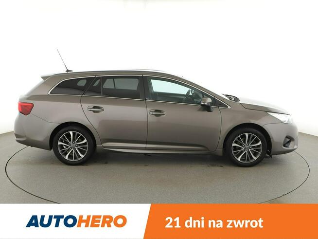 Toyota Avensis Edition-S automat navi grzane fotele kamera hak tempomat