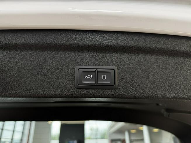 Audi Q3 VAT 23% S-line 35TFSI 150KM S-tronic 2021 r., salon PL