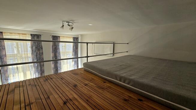 Duża kawalerka z antresolą, Centrum!