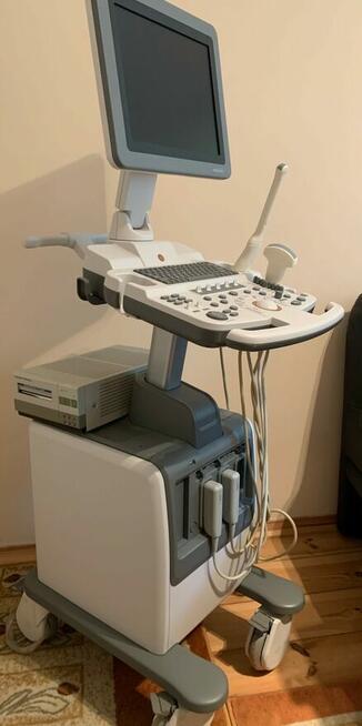 Sprzedam kompletny aparat USG wraz z sondami i oprogramowani