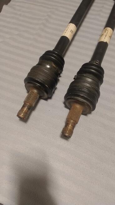 Półoś półosie Mercedes w213 w253 prawa lub lewa A2133502411