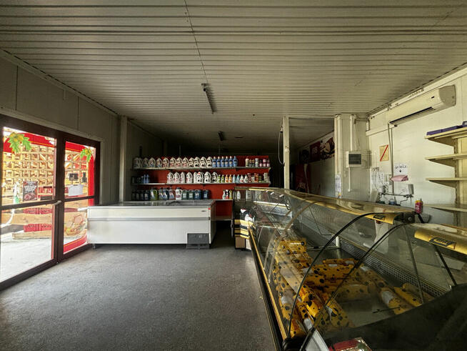 Budynek handlowo-usługowy z magazynami, Okopy Kolonia, gm. D