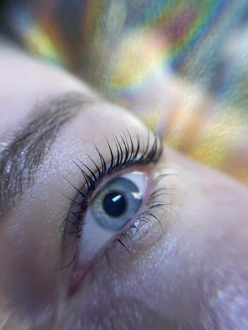 Laminacja brwi i rzęs