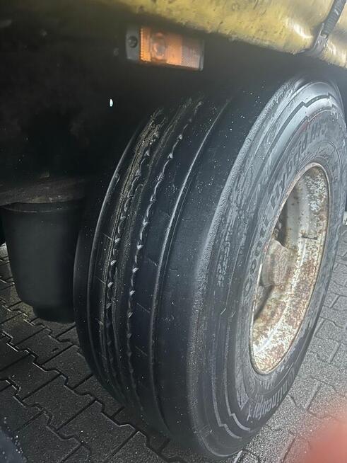 Syndyk sprzeda naczepę Krone SD