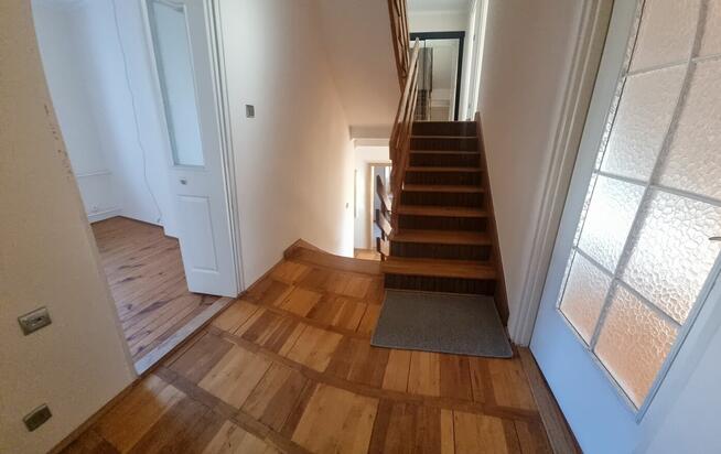 Narożna szeregówka super lokalizacja