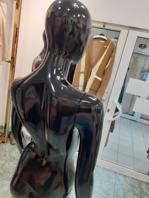 Manekin Damski czarny połysk z metalową podstawą