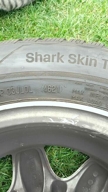 Opony zimowe z felgami