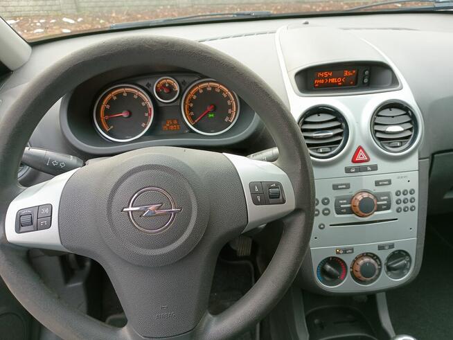 MEGA zadbany i BARDZO ładny Opel Corsa benzyna 2009 r !!!!
