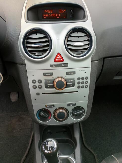 MEGA zadbany i BARDZO ładny Opel Corsa benzyna 2009 r !!!!