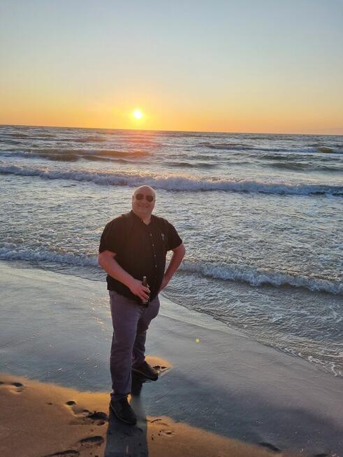 Mężczyzna pozna miłą Panią