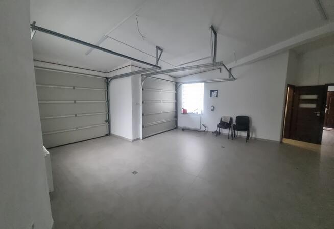 Lokal użytkowy z dużą ogrodzoną działką