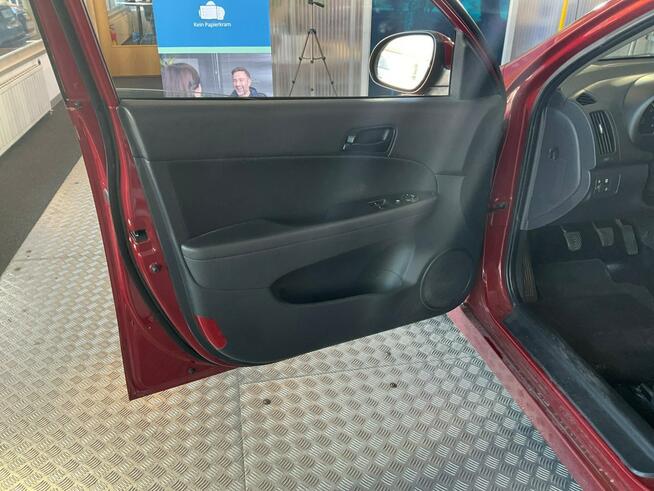 Hyundai i30 Niezawodna i mocna benzyna/Klimatyzacja/Isofix/Drugie koła/Czujniki