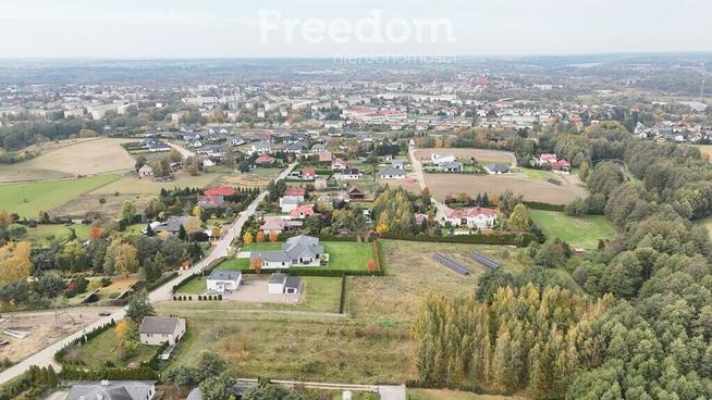 DOM Z OGROMNĄ DZIAŁKĄ 53 ARY, 10 min. do centrum