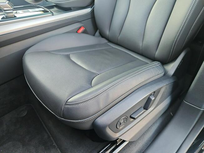 Audi Q8 Wentylacja_S line_MatrixLED_HeadUp_Kamera360_PilotBramy_Panorama_Hak_