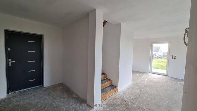 Na sprzedaż dom na działce 46,85 ar Stolec