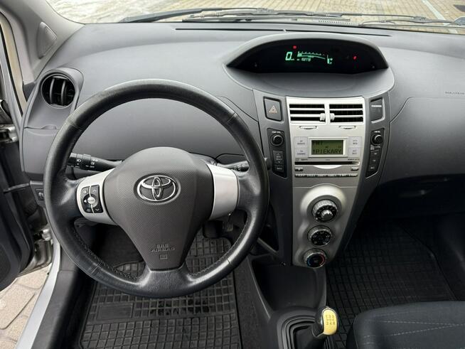 Toyota Yaris 1,3 87KM Klimatyzacka Koła lato+zima