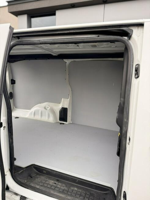 Opel Vivaro 2.0Cdti 122Ps,Long,Nowe opony,Vat-1