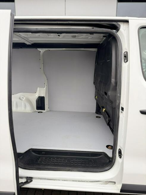 Opel Vivaro 2.0Cdti 122Ps,Long,Nowe opony,Vat-1
