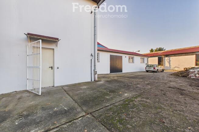 Dwupoziomowy obiekt po remoncie z biurami i magazy