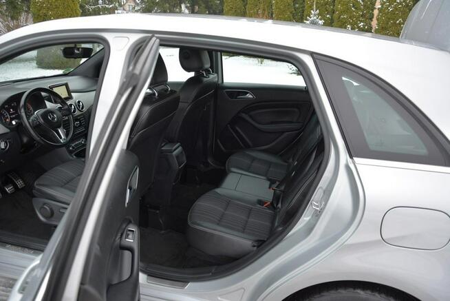 Navigacja Chromy 2x Parktronik Grzane Fotele Alu 17"ASO Mercedes