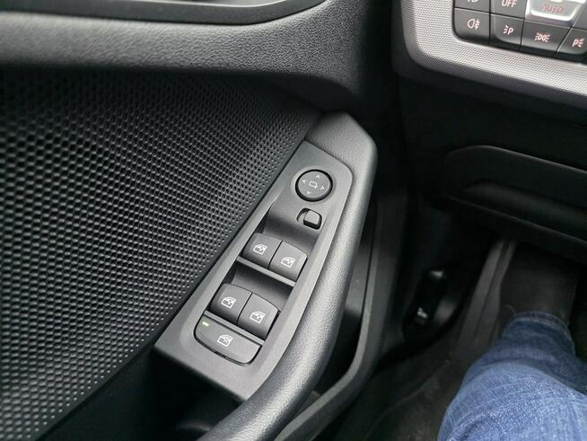 BMW 118 1.5 Benzyna 140 KM, Automat, Full LED, Kamera, Bluetooth, Klimatyzacja