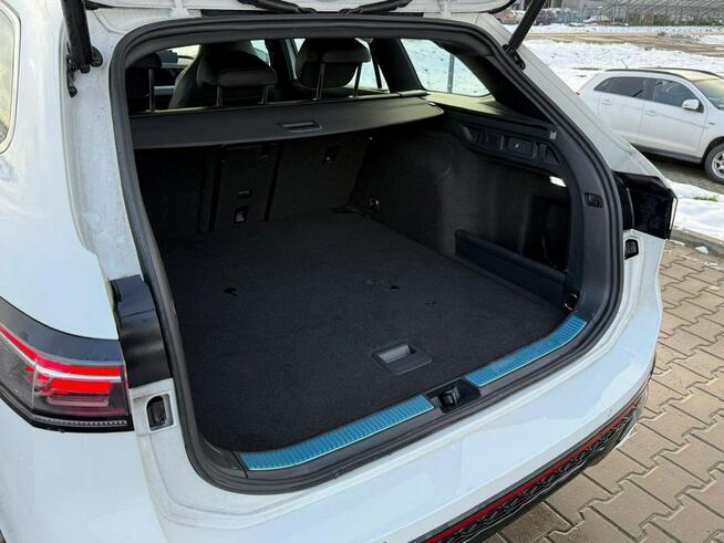 Volkswagen Passat RLine*Matrix*Masaże*Ambient*Kamera*Radar*ACC*DSG*NiskiPrzebieg*FV23%