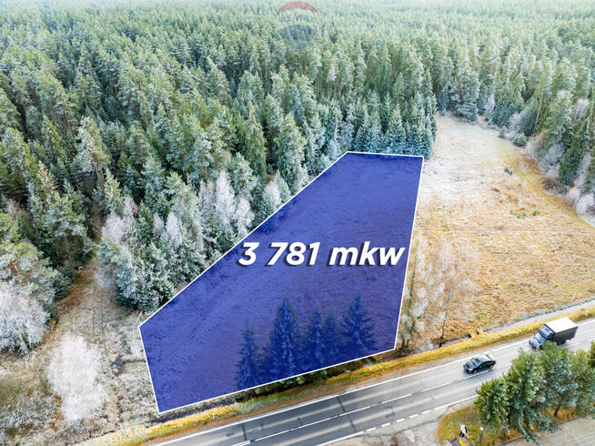 Działka przy głównej drodze w Harklowej