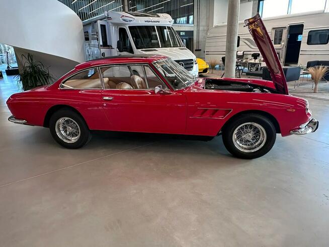 Ferrari 330 faktura VAT 23% cena brutto 1 500 000