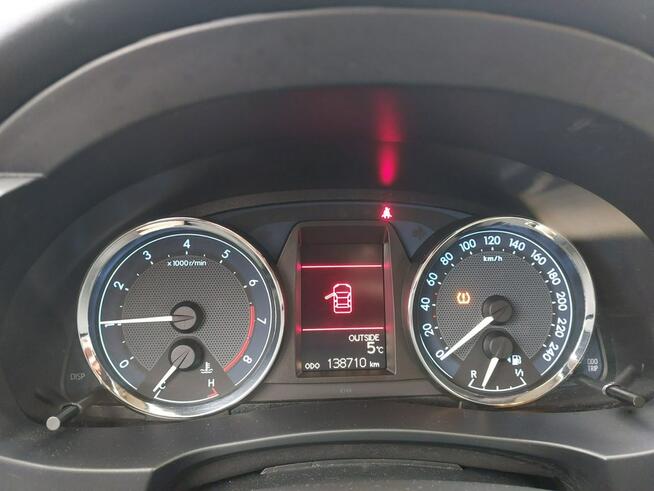 Toyota Corolla 1,6 benzyna 138 tys km Sedan Salon Polska