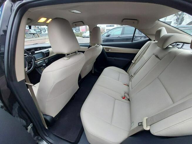 Toyota Corolla 1,6 benzyna 138 tys km Sedan Salon Polska