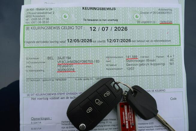 Peugeot 2008 1.2 VTi 100% bezwypadkowy LED Navi Kamera Bluetooth NOWY ROZRZĄD