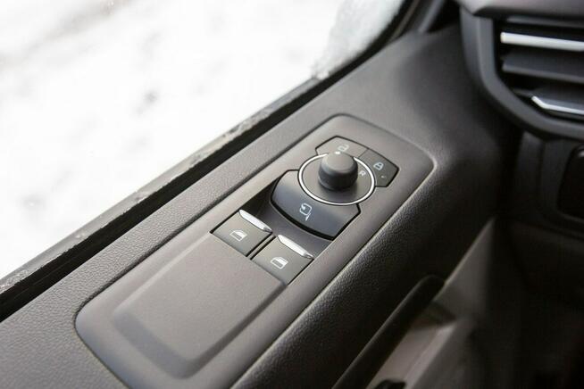 Ford Tourneo Custom 9-OSOBOWY Titanium L2H1 / Bogate wyposażenie