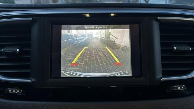 Chrysler Pacifica Limited - Doskonały Minivan dla Wymagających Rodzin