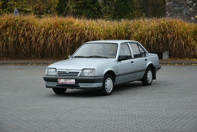 Opel Ascona SEDAN 1.6 BENZYNA 75KM 1986r. 138tkm 5 biegów POLECAM