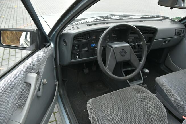 Opel Ascona SEDAN 1.6 BENZYNA 75KM 1986r. 138tkm 5 biegów POLECAM