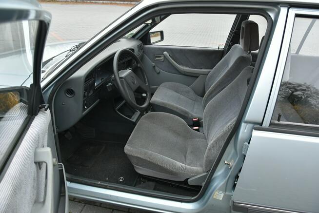 Opel Ascona SEDAN 1.6 BENZYNA 75KM 1986r. 138tkm 5 biegów POLECAM