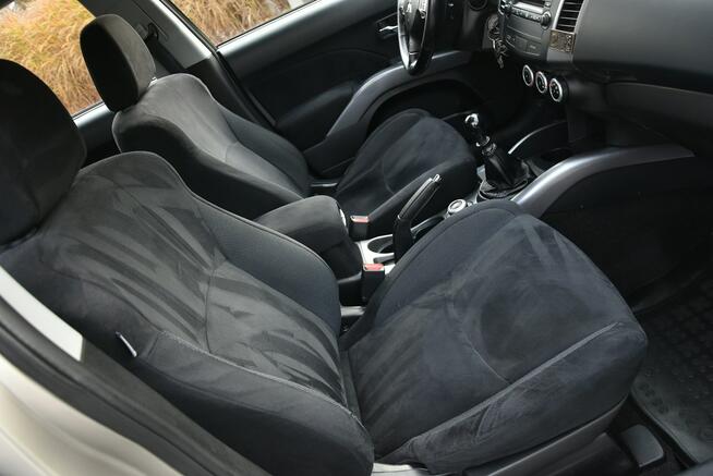Mitsubishi Outlander AWD 2.0DiD 140KM Manual 2007r. Polski SALON 4x4 Tempomat niski przebie