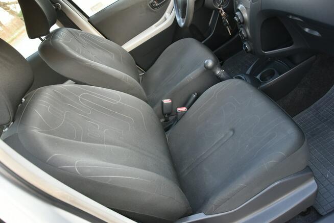 Toyota Yaris 1.0i VVT-i 69KM 2009r. lift Polski SALON Klima 5d. Isofix